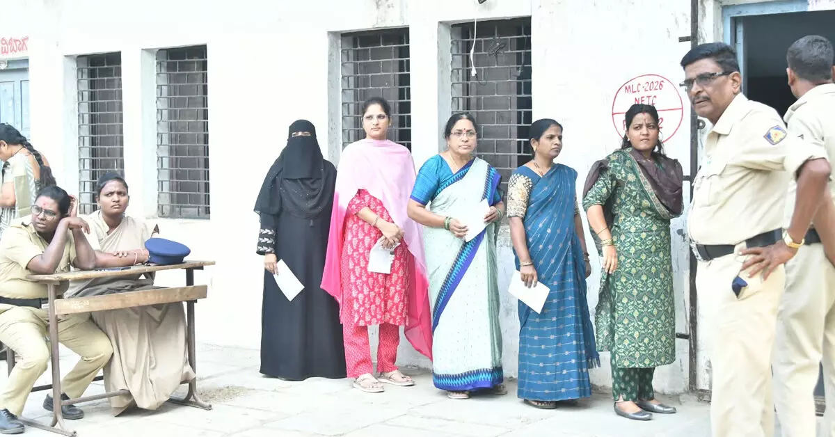 ಈಶಾನ್ಯ ಶಿಕ್ಷಕರ ಕ್ಷೇತ್ರದ ಚುನಾವಣೆ : ಶೇ.86.97 ರಷ್ಟು ದಾಖಲೆ ಮಟ್ಟದ ಮತದಾನ ಈಶಾನ್ಯ ಶಿಕ್ಷಕರ ಕ್ಷೇತ್ರದ ಚುನಾವಣೆ : ಶೇ.86.97 ರಷ್ಟು ದಾಖಲೆ ಮಟ್ಟದ ಮತದಾನ