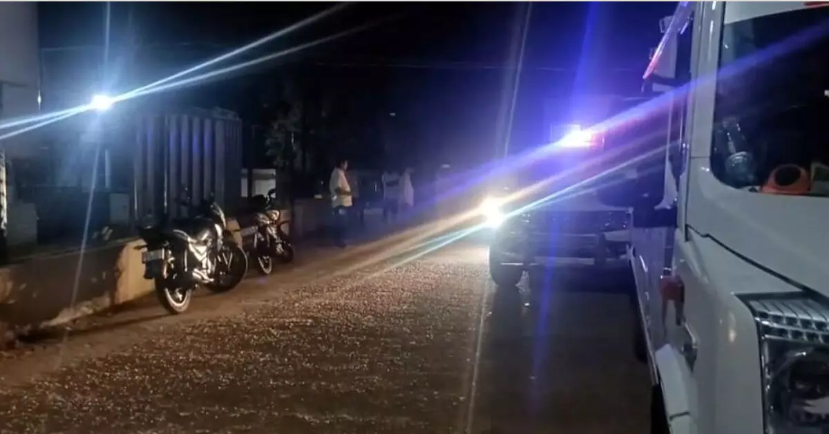 ಬಸವ ಕಲ್ಯಾಣ: ಕಾರು- ಕೆಕೆಆರ್ ಟಿಸಿ ಬಸ್ ಮಧ್ಯೆ ಅಪಘಾತ: ದಂಪತಿ ಮೃತ್ಯು; ನಾಲ್ವರು ಗಂಭೀರ ಬಸವ ಕಲ್ಯಾಣ: ಕಾರು- ಕೆಕೆಆರ್ ಟಿಸಿ ಬಸ್ ಮಧ್ಯೆ ಅಪಘಾತ: ದಂಪತಿ ಮೃತ್ಯು; ನಾಲ್ವರು ಗಂಭೀರ