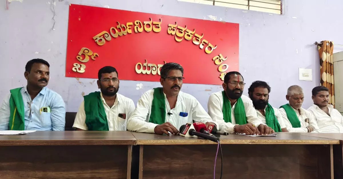 Yadgiri | ಸನ್ನತಿ ಬ್ರಿಡ್ಜ್ ಕಮ್ ಬ್ಯಾರೇಜ್ ಮುಳುಗಡೆ ರೈತರಿಗೆ ಪರಿಹಾರ ನೀಡಿ: ಹಣಮಂತ್ರಾಯಗೌಡ ಪರಸನಹಳ್ಳಿ Yadgiri | ಸನ್ನತಿ ಬ್ರಿಡ್ಜ್ ಕಮ್ ಬ್ಯಾರೇಜ್ ಮುಳುಗಡೆ ರೈತರಿಗೆ ಪರಿಹಾರ ನೀಡಿ: ಹಣಮಂತ್ರಾಯಗೌಡ ಪರಸನಹಳ್ಳಿ