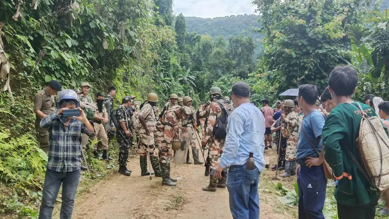 ಬೆದರಿಕೆ, ಬಂಧನ, ಮಿಲಿಟರಿ ನಿಯೋಜನೆ: ಅಣೆಕಟ್ಟು ವಿರೋಧಿ ಪ್ರತಿಭಟನೆಗಳನ್ನು ಅರುಣಾಚಲ ಸರಕಾರ ಹೇಗೆ ಹತ್ತಿಕ್ಕುತ್ತಿದೆ? ಬೆದರಿಕೆ, ಬಂಧನ, ಮಿಲಿಟರಿ ನಿಯೋಜನೆ: ಅಣೆಕಟ್ಟು ವಿರೋಧಿ ಪ್ರತಿಭಟನೆಗಳನ್ನು ಅರುಣಾಚಲ ಸರಕಾರ ಹೇಗೆ ಹತ್ತಿಕ್ಕುತ್ತಿದೆ?