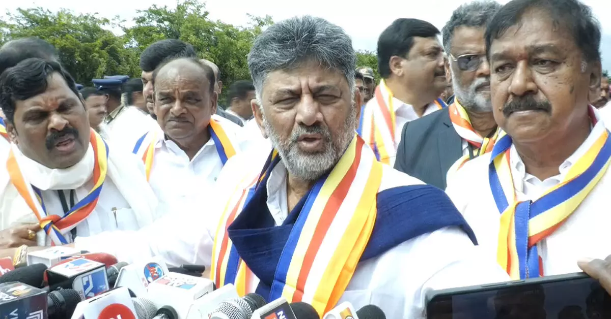 ಚಾಮರಾಜನಗರಕ್ಕೆ ಬಂದರೆ ಅಧಿಕಾರ ಹೋಗುತ್ತೆ ಎನ್ನುವುದು ಮೂಢ ನಂಬಿಕೆ : ಸಿಎಂ ಡಿ.ಕೆ.ಶಿವಕುಮಾರ್ ಚಾಮರಾಜನಗರಕ್ಕೆ ಬಂದರೆ ಅಧಿಕಾರ ಹೋಗುತ್ತೆ ಎನ್ನುವುದು ಮೂಢ ನಂಬಿಕೆ : ಸಿಎಂ ಡಿ.ಕೆ.ಶಿವಕುಮಾರ್
