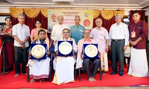 ಹಿರಿಯ ಸಾಧಕರಿಗೆ ಅಮ್ಮೆಂಬಳ ಸಾಹಿತ್ಯ ಪ್ರಶಸ್ತಿ ಪ್ರದಾನ