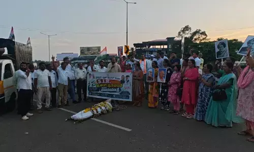 ಎಸ್‌ಐಆರ್ ವಿರುದ್ಧ ಬ್ರಹ್ಮಾವರದಲ್ಲಿ ಕಾಂಗ್ರೆಸ್ ಪ್ರತಿಭಟನೆ| ಗ್ಯಾನೇಶ್‌ಕುಮಾರ್ ಅಣಕು ಶವಯಾತ್ರೆ; ಪ್ರತಿಕೃತಿ ದಹಿಸಿ ಆಕ್ರೋಶ