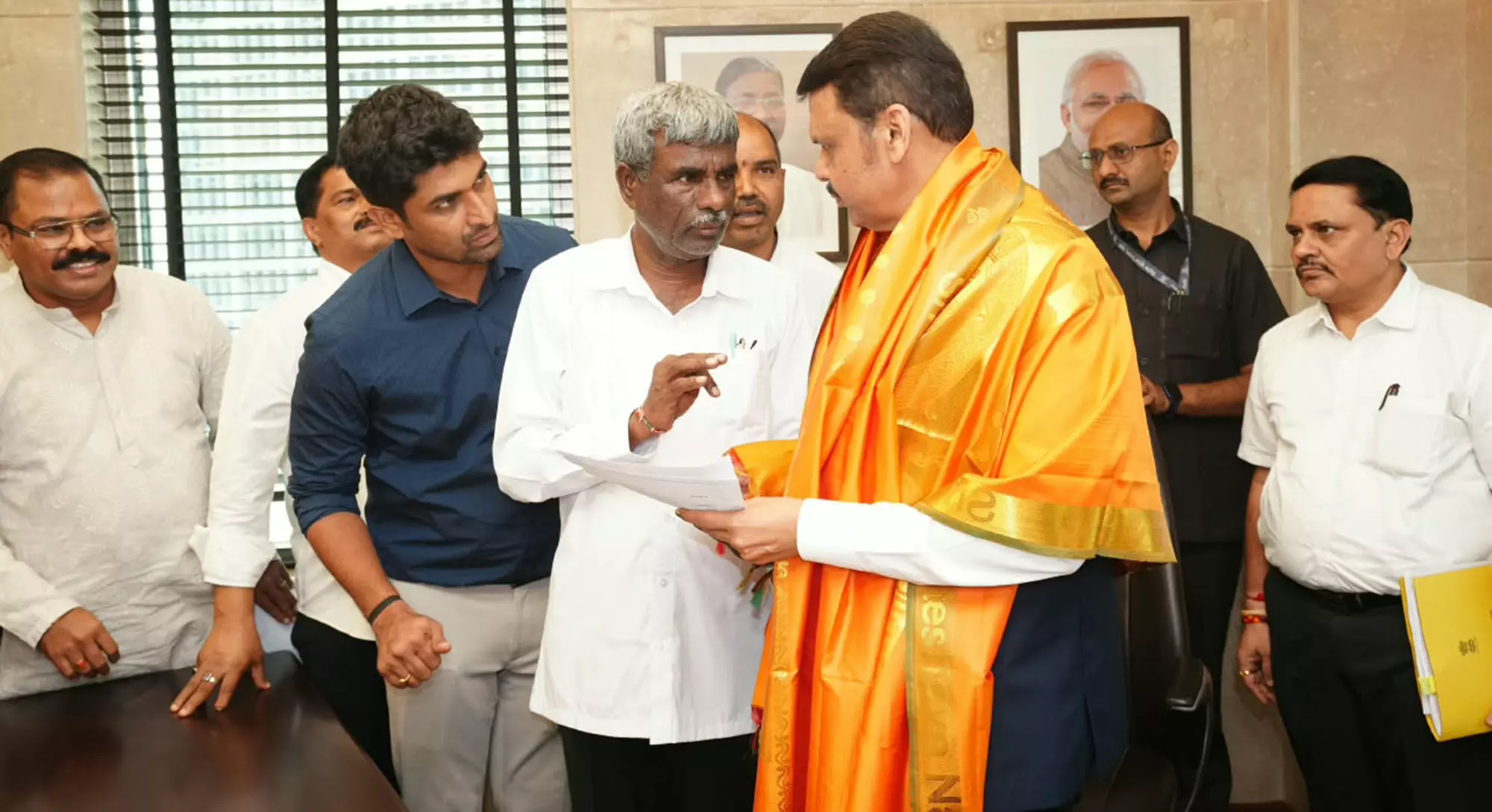 ಕೊಂಕಣ ರೈಲ್ವೆ ವಿಲೀನ: ಮಹಾರಾಷ್ಟ್ರ ಸಿಎಂ ಭೇಟಿಯಾದ ಉಡುಪಿ ಸಂಸದ ಕೋಟ ಶ್ರೀನಿವಾಸ ಪೂಜಾರಿ ಕೊಂಕಣ ರೈಲ್ವೆ ವಿಲೀನ: ಮಹಾರಾಷ್ಟ್ರ ಸಿಎಂ ಭೇಟಿಯಾದ ಉಡುಪಿ ಸಂಸದ ಕೋಟ ಶ್ರೀನಿವಾಸ ಪೂಜಾರಿ