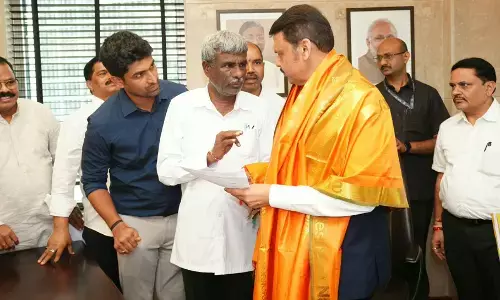 ಕೊಂಕಣ ರೈಲ್ವೆ ವಿಲೀನ: ಮಹಾರಾಷ್ಟ್ರ ಸಿಎಂ ಭೇಟಿಯಾದ ಉಡುಪಿ ಸಂಸದ ಕೋಟ ಶ್ರೀನಿವಾಸ ಪೂಜಾರಿ