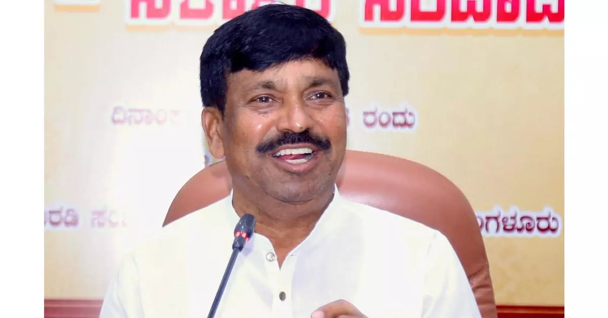 ಜವಳಿ ಪಿಎಲ್ಐ ಯೋಜನೆ: ಹೂಡಿಕೆ-ಉದ್ಯೋಗ ಸೃಷ್ಟಿಯಲ್ಲಿ ಕರ್ನಾಟಕಕ್ಕೆ ದೇಶದಲ್ಲೇ ಎರಡನೆ ಸ್ಥಾನ: ರುದ್ರಪ್ಪ ಲಮಾಣಿ ಜವಳಿ ಪಿಎಲ್ಐ ಯೋಜನೆ: ಹೂಡಿಕೆ-ಉದ್ಯೋಗ ಸೃಷ್ಟಿಯಲ್ಲಿ ಕರ್ನಾಟಕಕ್ಕೆ ದೇಶದಲ್ಲೇ ಎರಡನೆ ಸ್ಥಾನ: ರುದ್ರಪ್ಪ ಲಮಾಣಿ