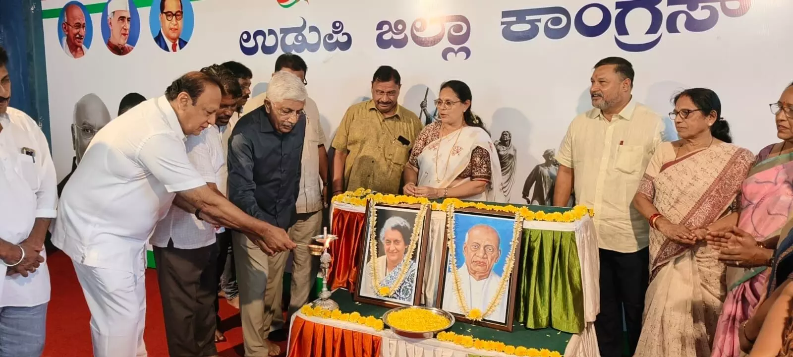 ಚರಿತ್ರೆ ಎಂದೂ ಮರೆಯದ ವ್ಯಕ್ತಿತ್ವ ಇಂದಿರಾ ಗಾಂಧಿ: ಕೆ.ಜಯಪ್ರಕಾಶ ಹೆಗ್ಡೆ ಚರಿತ್ರೆ ಎಂದೂ ಮರೆಯದ ವ್ಯಕ್ತಿತ್ವ ಇಂದಿರಾ ಗಾಂಧಿ: ಕೆ.ಜಯಪ್ರಕಾಶ ಹೆಗ್ಡೆ