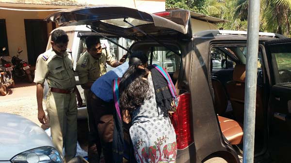 ತಂಡಗಳ ನಡುವೆ ಗುಂಡು ಹಾರಾಟ ಪ್ರಕರಣ; ಉಪ್ಪಳದಲ್ಲಿ ಫಾರೆನ್ಸಿಕ್ ತಜ್ಞರಿಂದ ಪರಿಶೀಲನೆ