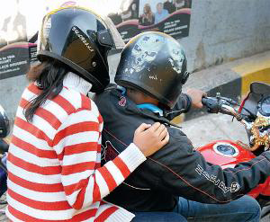 ಹೆಲ್ಮೆಟ್‌ಗಿಂತ ತಲೆ ಅಗ್ಗವಾಯಿತೇ?