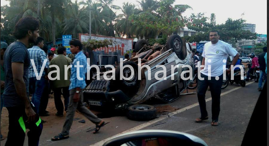 ಕೊಟ್ಟಾರ ಚೌಕಿ : ಸ್ಕಾರ್ಪಿಯೊ ಪಲ್ಟಿ: ಮೂವರಿಗೆ ಗಾಯ