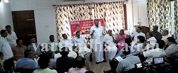 ಕಾಸರಗೋಡು ಜಿಲ್ಲೆಯ ಅಭಿವೃದ್ಧಿ, ಸಮಸ್ಯೆಗಳ ಕುರಿತು ಮಾಹಿತಿ  ಕಲೆ ಹಾಕಿದ ಪಿಣರಾಯಿ