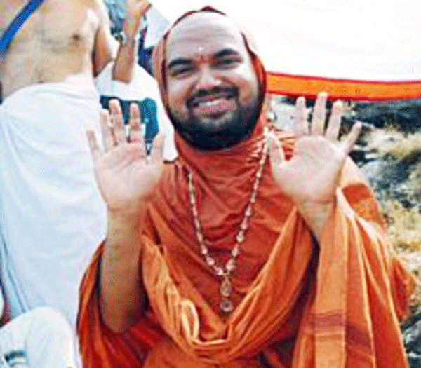 ಅತ್ಯಾಚಾರ ಪ್ರಕರಣ: ನ್ಯಾಯಾಲಯಕ್ಕೆ ಹಾಜರಾದ ರಾಘವೇಶ್ವರ ಸ್ವಾಮೀಜಿ