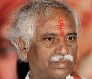 ಸಂಶೋಧನಾ ವಿದ್ಯಾರ್ಥಿ ಆತ್ಮಹತ್ಯೆ ವಿವಿಯ ಉಪ ಕುಲಪತಿ, ಕೇಂದ್ರ ಸಚಿವರ ವಿರುದ್ಧ ಪ್ರಕರಣ ದಾಖಲು