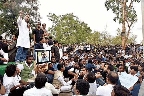 ಹೈದರಾಬಾದ್ ವಿವಿಗೆ ರಾಹುಲ್ ಭೇಟಿ