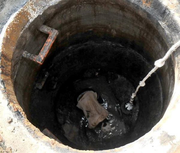 ಶೌಚಗುಂಡಿಯಲ್ಲಿ ಮೂವರ ಸಾವು