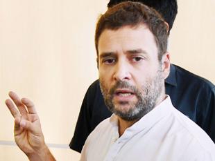 ಹೈದರಾಬಾದ್‌ಗೆ  ಕಾಂಗ್ರೆಸ್‌ ಉಪಾಧ್ಯಕ್ಷ ರಾಹುಲ್‌ ಗಾಂಧಿ ಭೇಟಿ; ರೋಹಿತ್‌ ಹೆತ್ತವರಿಗೆ ಸಾಂತ್ವನ