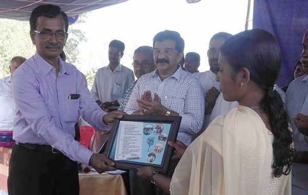 ಪ್ರತಿಭಾವಂತ ಅಖಿಲಾಗೆ “ನನ್ಮ ಮನೆ” ಪುರಸ್ಕಾರ