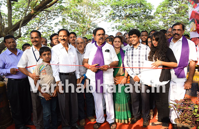 ಕರಾವಳಿ ಉತ್ಸವಕ್ಕೆ ವರ್ಣರಂಜಿತ ಚಾಲನೆ