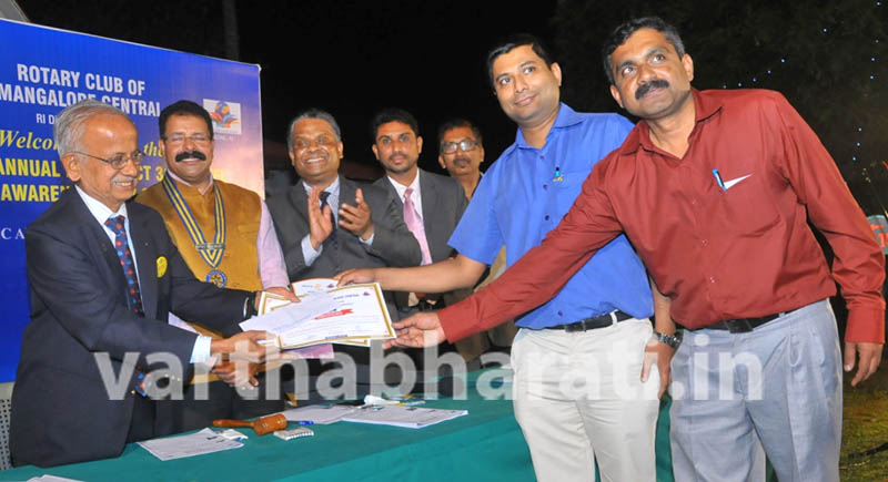 ರೋಟರಿ ಜಿಲ್ಲಾ ಮಟ್ಟದ ರಸಪ್ರಶ್ನಾ ಸ್ಪರ್ಧಾಕೂಟ ರೋಟರಿ ಕ್ಲಬ್ ಮಡಿಕೇರಿ ಮಿಸ್ಟಿ ಹಿಲ್ಸ್‌ಗೆ ಪ್ರಶಸ್ತಿ