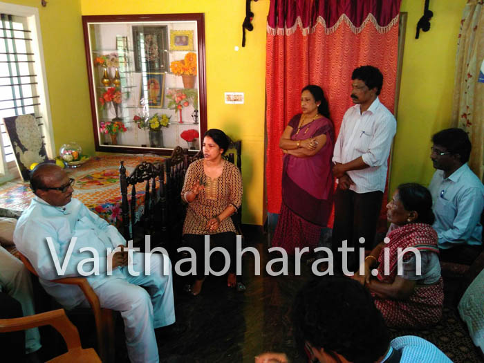 ಮಂಗಳೂರು: ಜನಾರ್ದನ ಪೂಜಾರಿ ಕುಳಾಯಿ ಡಿ ಎಸ್ ಎಸ್ ನಿಧನವಾದ ಪ್ರಾಂಶುಪಾಲರ ಮನೆಗೆ ಭೇಟಿ