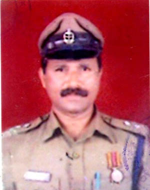 ದ.ಕ  : ಗೃಹರಕ್ಷಕದಳದ ಸೀನಿಯರ್ ಪ್ಲಟೂನ್ ಕಮಾಂಡರ್ ಹಾಗೂ ಘಟಕಾಧಿಕಾರಿಯಾದ ಶ್ರೀ. ಹೆಚ್. ಮನ್ಸೂರ್ ಅವರಿಗೆ ಬೆಳ್ಳಿಯ ಪದಕ