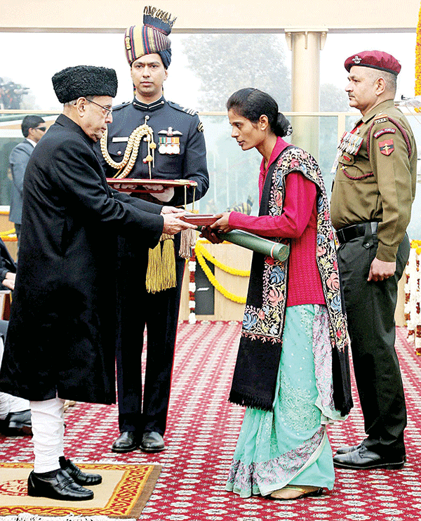 ಗೋಸ್ವಾಮಿಗೆ ಮರಣೋತ್ತರ ಅಶೋಕ ಚಕ್ರ ಪ್ರಶಸ್ತಿ ಪ್ರದಾನ