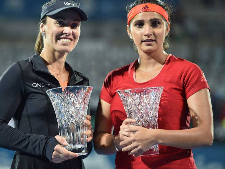 ಆಸ್ಟ್ರೇಲಿಯನ್ ಓಪನ್ ಮಹಿಳೆಯರ ಡಬಲ್ಸ್: ಸಾನಿಯಾ-ಹಿಂಗಿಸ್ ಫೈನಲ್‌ಗೆ