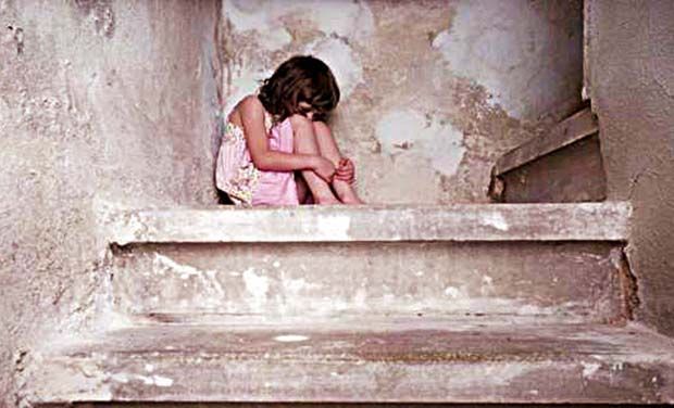 ಗೆಳತಿಗೆ ಕಿರುಕುಳ ನೀಡಿದ ತಂದೆಯನ್ನು ಪೊಲೀಸರಿಗೆ ಹಿಡಿದು ಕೊಟ್ಟ ಹನ್ನೊಂದರ ಬಾಲೆ!