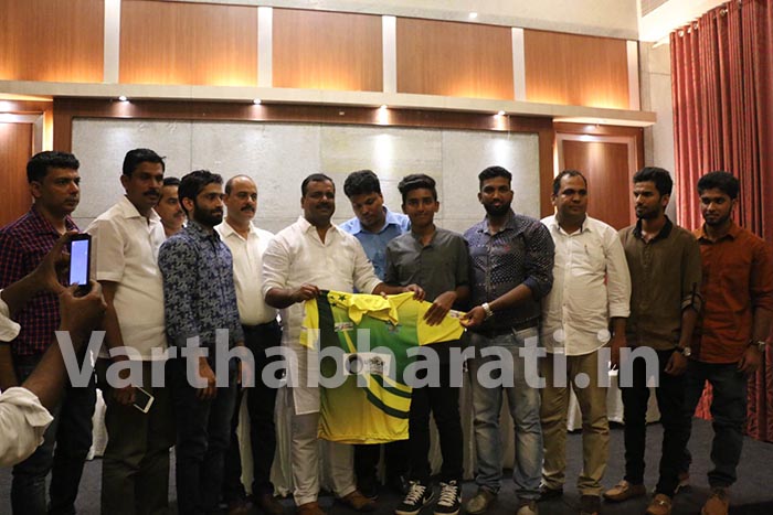 ಮಂಗಳೂರು : ವೈಟ್‌ಸ್ಟೋನ್ ವಾರಿಯರ್ಸ್‌ ತಂಡದ ಜರ್ಸಿ ಬಿಡುಗಡೆ