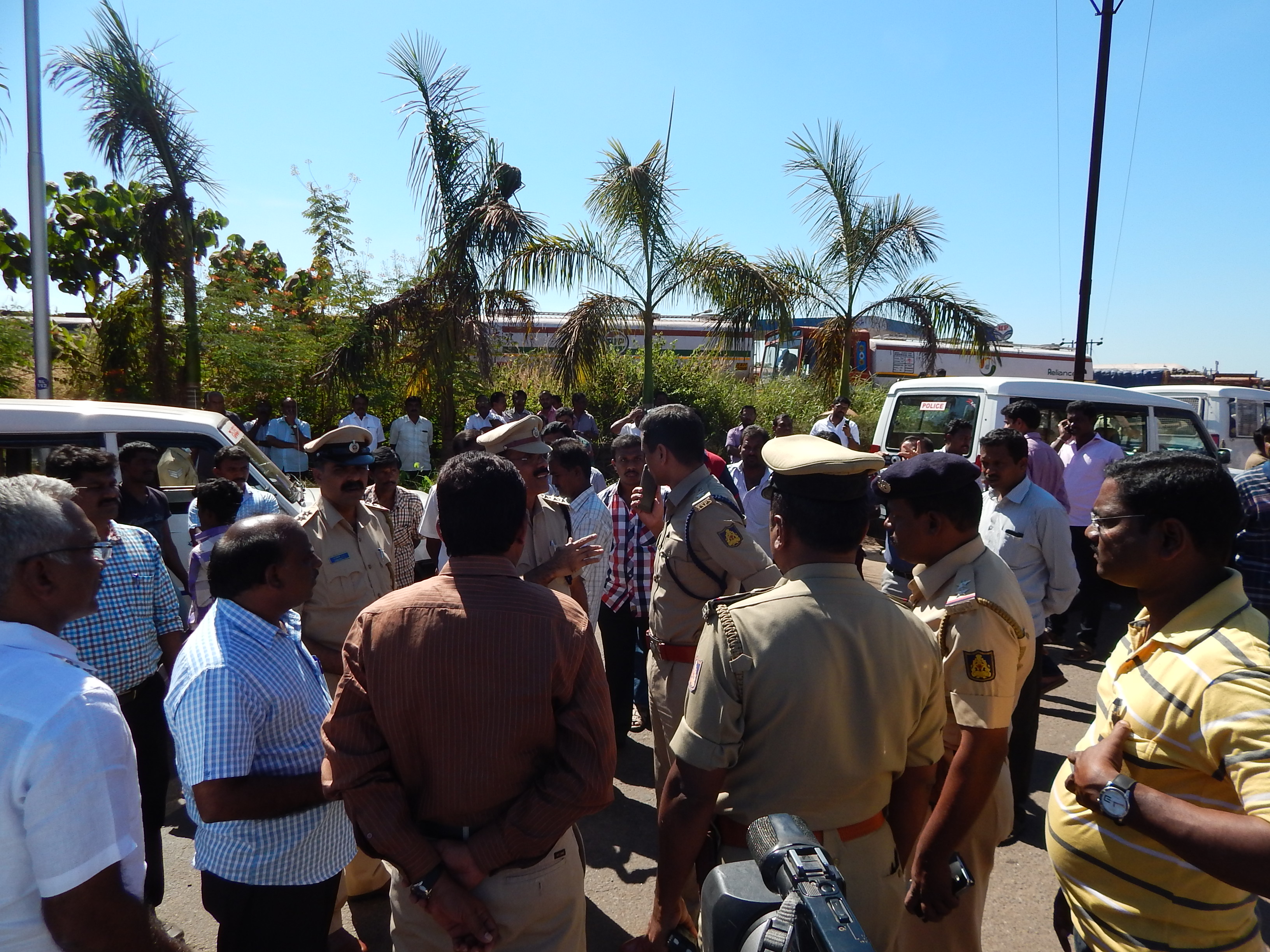 ಪ್ರತಿಭಟನಾನಿರತ ಟ್ಯಾಂಕರ್ ಚಾಲಕರ ಸೆರೆ