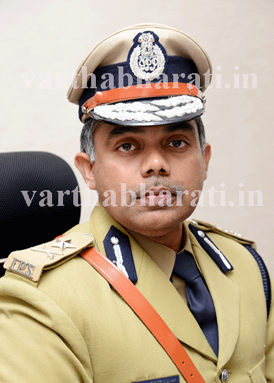 ಫೆ.1ರಿಂದ ಮಂಗಳೂರಿನಲ್ಲಿ ಹಿಂಬದಿ ಸವಾರರಿಗೂ ಹೆಲ್ಮೆಟ್ ಕಡ್ಡಾಯ: ಪೊಲೀಸ್ ಆಯುಕ್ತ