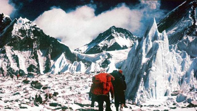 ಲಡಾಖ್‌ನಲ್ಲಿ ಭಾರೀ ಹಿಮಪಾತಕ್ಕೆ ಸಿಲುಕಿ ನಾಲ್ವರು ಸೈನಿಕರ ಸಾವು