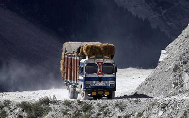 ಲಡಾಕ್‌ನಿಂದ ಕಾಶ್ಮೀರಕ್ಕೆ 10,050 ಕೋಟಿ. ರೂ. ವೆಚ್ಚದ ಸುರಂಗ ಮಾರ್ಗ