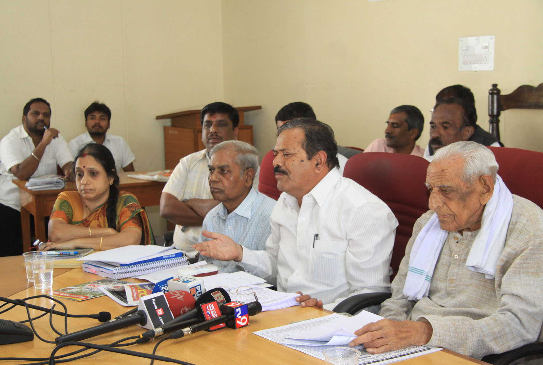 ಸರಕಾರಿ ಭೂಮಿ ಒತ್ತುವರಿ ತೆರವು; ವಿಶೇಷ ನ್ಯಾಯಾಲಯಗಳ ಸ್ಥಾಪನೆಗೆ ಆಗ್ರಹ