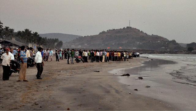 ಪಿಕ್ನಿಕ್ ಗೆ ಬಂದ ವಿದ್ಯಾರ್ಥಿಗಳು ಸಮುದ್ರ ಪಾಲು , 13 ಮೃತದೇಹ ಪತ್ತೆ