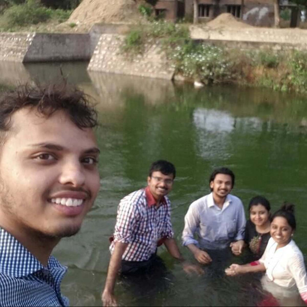 ವಿ.ಸಿ.ನಾಲೆಯಲ್ಲಿ ಕೊಚ್ಚಿ ಹೋದ ವೈದ್ಯ ವಿದ್ಯಾರ್ಥಿಗಳು; ಇಬ್ಬರು ಸಾವು, ಓರ್ವ ನಾಪತ್ತೆ; ಇಬ್ಬರ ರಕ್ಷಣೆ