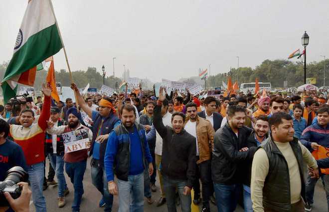 ಜೆಎನ್‌ಯು ವಿವಾದ:ಕನ್ಹಯಾ ಸೇರಿದಂತೆ ಎಂಟು ವಿದ್ಯಾರ್ಥಿಗಳು ತರಗತಿಯಿಂದ ಡಿಬಾರ್