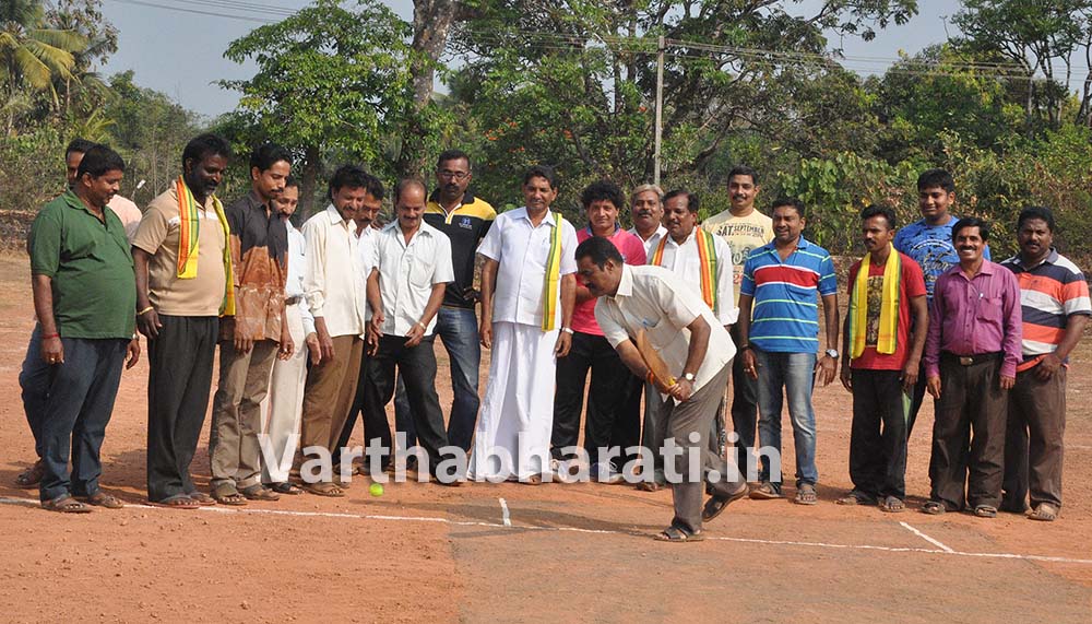 ಕಾರ್ನಾಡು ಸರಕಾರಿ ಪದವಿ ಪೂರ್ವ ಕಾಲೇಜು ಮೈದಾನದಲ್ಲಿ ಸೀಮಿತ ಒವರ್‌ಗಳ ಕ್ರಿಕೆಟ್ ಪಂದ್ಯಾ ಕೂಟ