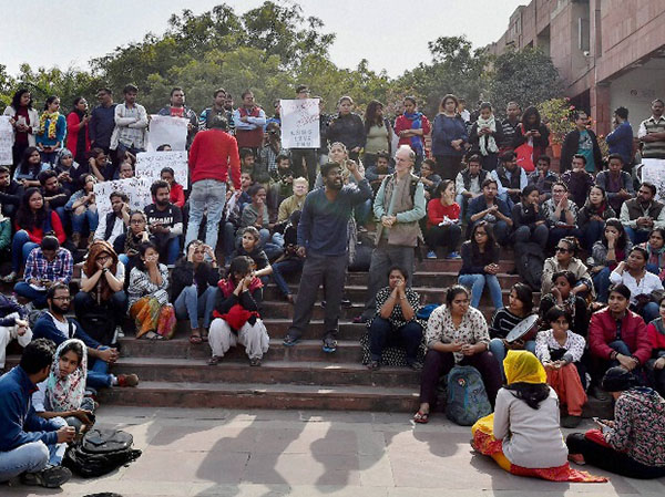 ಕನ್ಹಯ್ಯಾ ದೇಶದ್ರೋಹಿ ಎನ್ನುವುದಕ್ಕೆ  ಸಾಕ್ಷವಿಲ್ಲ: ರಕ್ಷಣಾ ಅಧಿಕಾರಿಗಳು