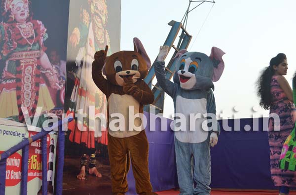 ಕರಾವಳಿ ಉತ್ಸವಕ್ಕೆ ಹೊಸ ಅತಿಥಿಗಳು, ಗ್ರಾಹಕರನ್ನು ರಂಜಿಸಿದ ಟಾಮ್ ಆ್ಯಂಡ್ ಜೆರಿ