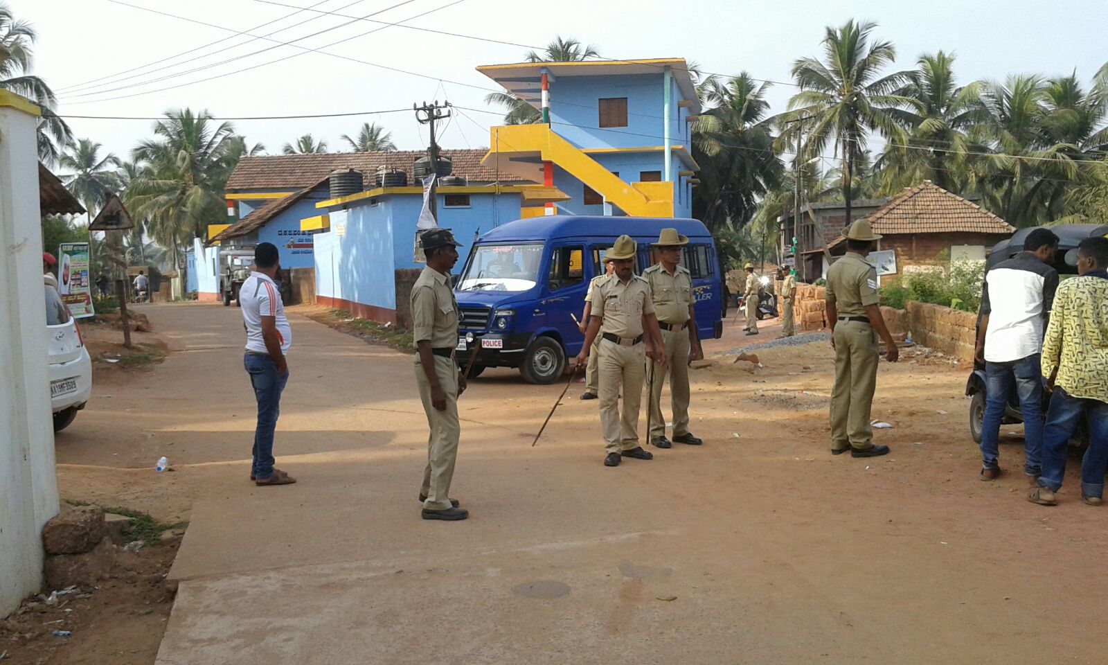 ಪುದು: ಎರಡು ಪಕ್ಷದ ಕಾರ್ಯಕರ್ತರ ನಡುವೆ ಮಾತಿನ ಚಕಮಕಿ