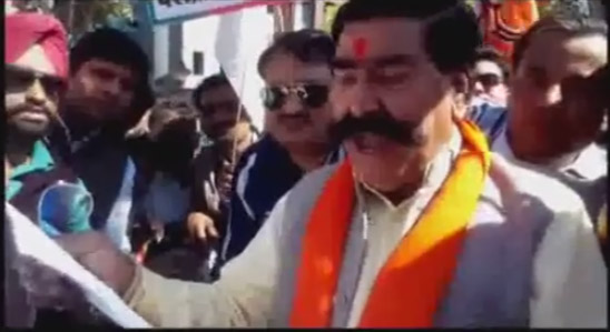 ಜೆ ಎನ್ ಯು ನಲ್ಲಿ  3000 ಕಾಂಡೋಮ್ ಗಳು, 3000 ಬಿಯರ್ ಬಾಟಲ್ ಗಳು ಪ್ರತಿದಿನ ಸಿಗುತ್ತವೆ