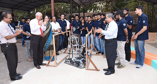 ಎಂಐಟಿ ವಿದ್ಯಾರ್ಥಿಗಳಿಂದ ಪರಿಸರಸ್ನೇಹಿ ರೋಬೊಟ್ ನಿರ್ಮಾಣ