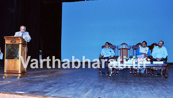 ಕೃಷಿ ಕ್ಷೇತ್ರದಲ್ಲಿ ಚೀನಾಕ್ಕಿಂತ ಭಾರತ ಹಿಂದುಳಿದಿದೆ: ಪ್ರೊ.ಎಂ.ಮಹದೇವಪ್ಪ