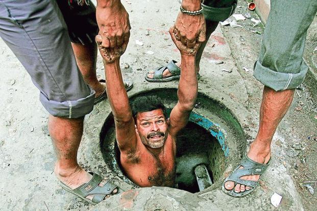 ನಮ್ಮ ಒಳಚರಂಡಿಗಳನ್ನು ಸ್ವಚ್ಛ ಮಾಡುವ ಹುತಾತ್ಮ