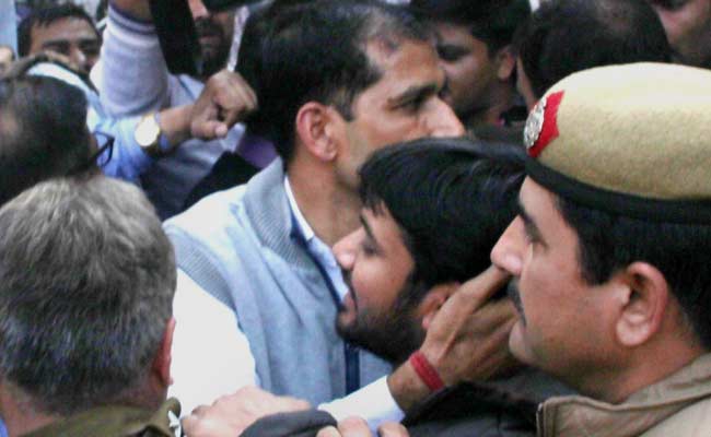 ಜೆ ಎನ್ ಯು ಪ್ರಕರಣ : ಟೀಕೆಗಳಿಂದ ಕಂಗೆಟ್ಟ ಕೇಂದ್ರ ಸರಕಾರದಿಂದ ದಿಲ್ಲಿ ಪೋಲೀಸರ  ವಿಚಾರಣೆ  ?