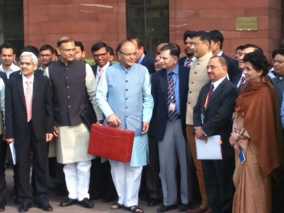 ಬಜೆಟ್‌ನ ಅನುಮೋದನೆಗೆ ಕೇಂದ್ರ ಸಚಿವ ಸಂಪುಟ ಸಭೆ ಆರಂಭ