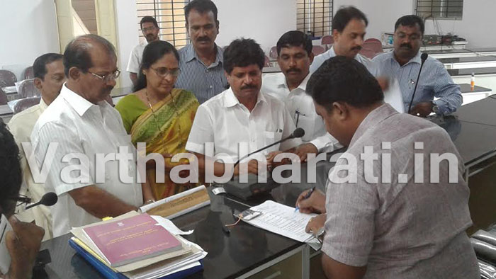 ಬಂಟ್ವಾಳ;  ಜಿಲ್ಲಾ ಪಂಚಾಯತ್ ಹಾಗೂ ತಾಲೂಕು ಪಂಚಾಯತ್ ಚುನಾವಣೆ - ನಾಮಪತ್ರ ಸಲ್ಲಿಕೆಯ ಆರ್ಭಟ ಶುರು