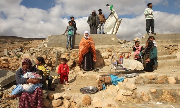 ಇಸ್ರೇಲ್ ನಿಂದ ಮನೆಗಳ ನೆಲೆಸಮ : ಬೀದಿ ಪಾಲಾದ ಫೆಲಸ್ತೀನಿಯರು