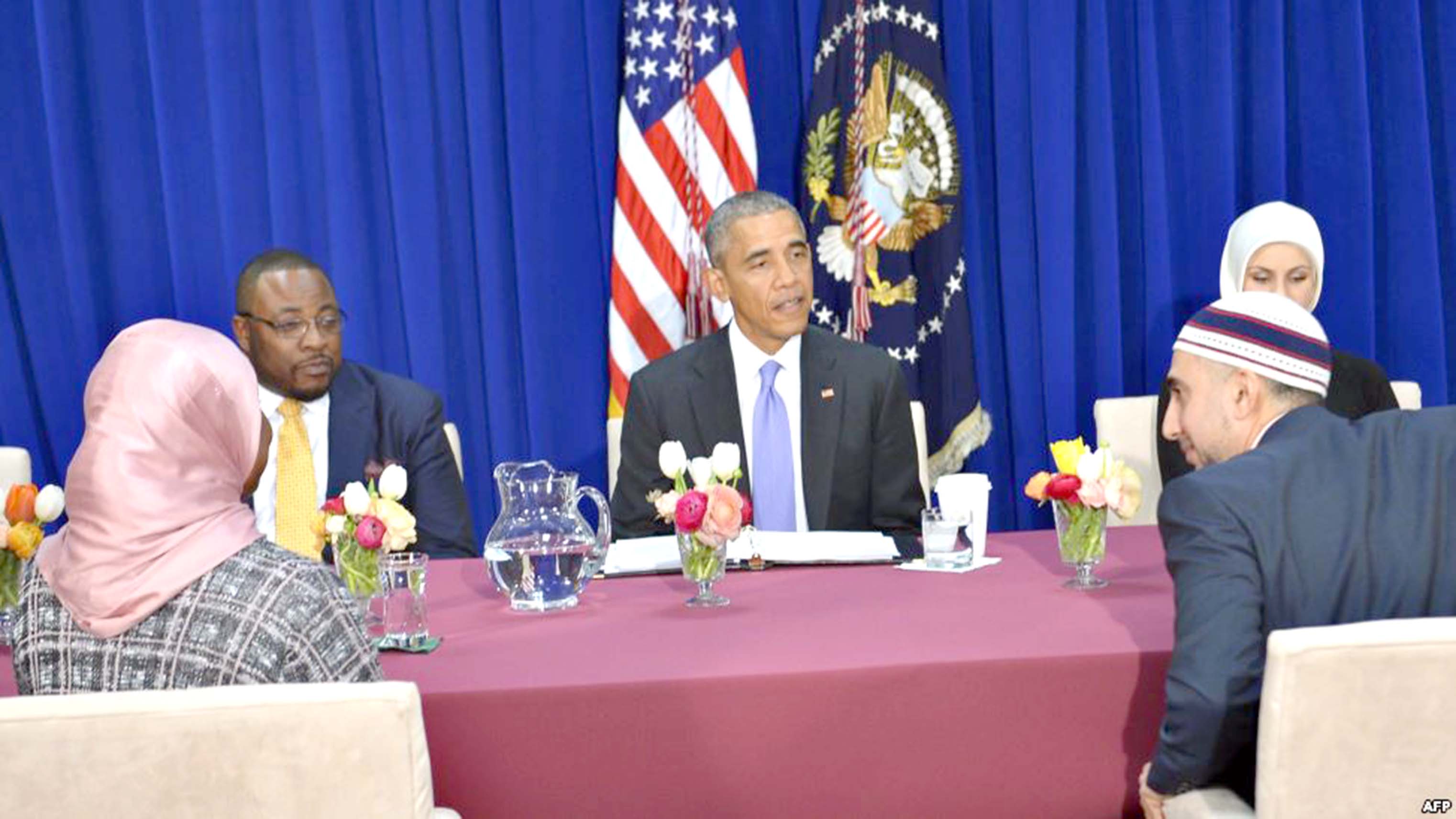 ಇಸ್ಲಾಮ್ ಮೇಲಿನ ದಾಳಿ ಎಲ್ಲ ಧರ್ಮಗಳ ಮೇಲಿನ ದಾಳಿ: ಮಸೀದಿಗೆ ಭೇಟಿ ನೀಡಿದ ಒಬಾಮ ಪ್ರತಿಪಾದನೆ